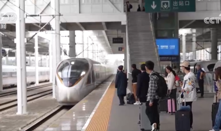 全国铁路迎来返程客流高峰 多部门联动服务旅客出行“最后一公里”返程聪明人
